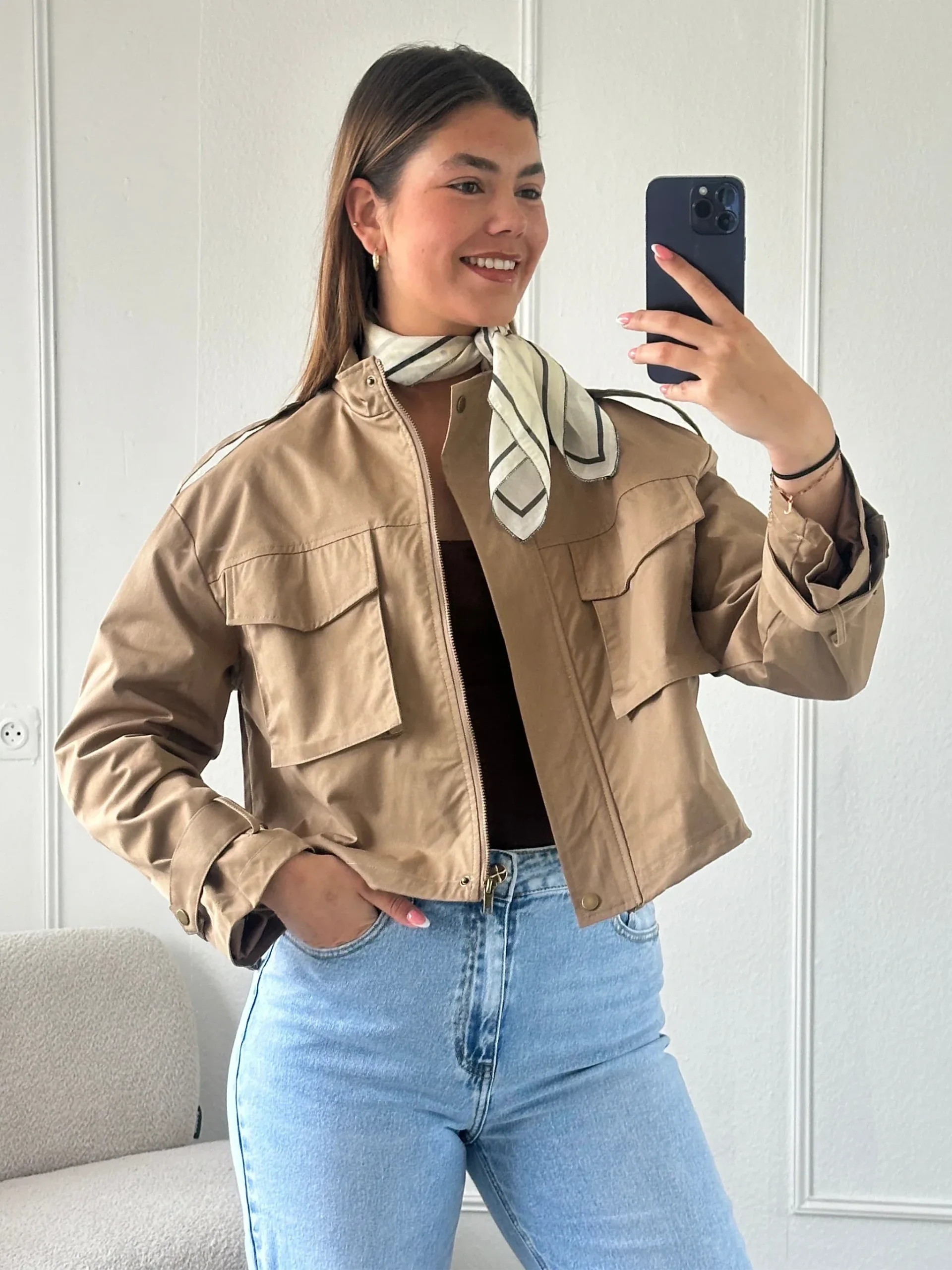 Beige Korte Trenchcoat - Afbeelding 2