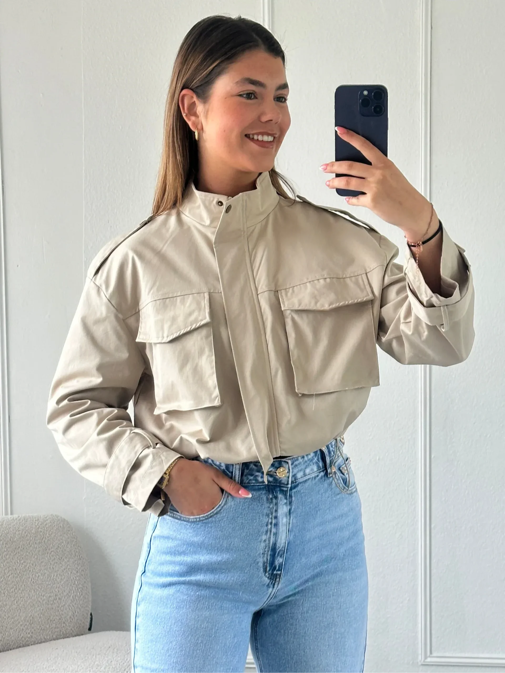 Beige Korte Trenchcoat